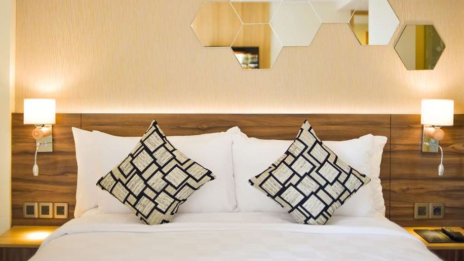 Golden Tulip Essential Tangerang Room