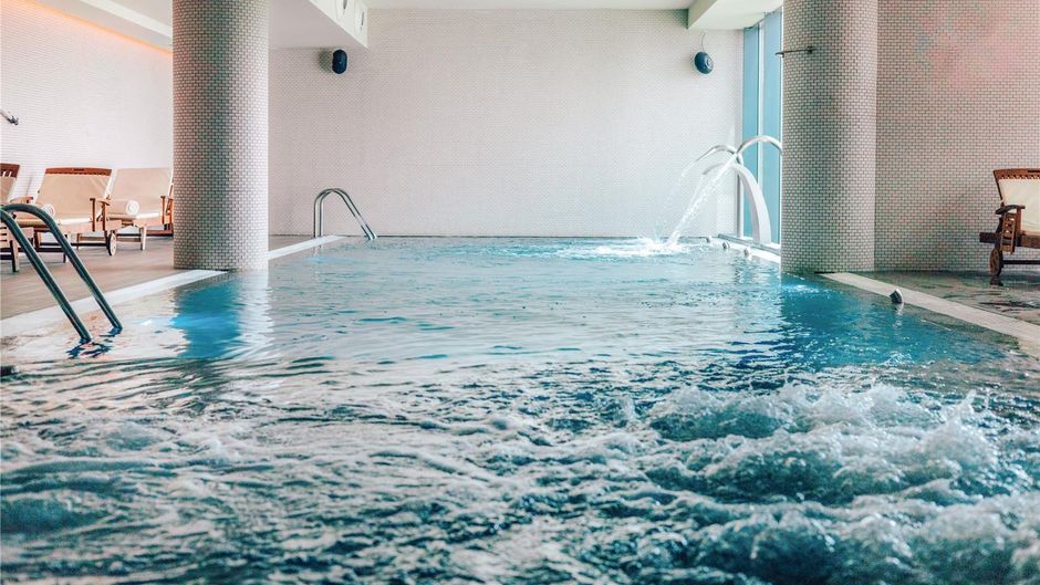 Melia Lisboa Aeroporto Pool