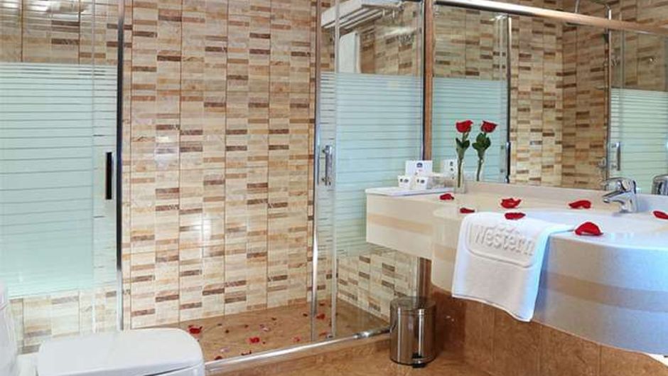 Best Western Plus Salmiya Suite