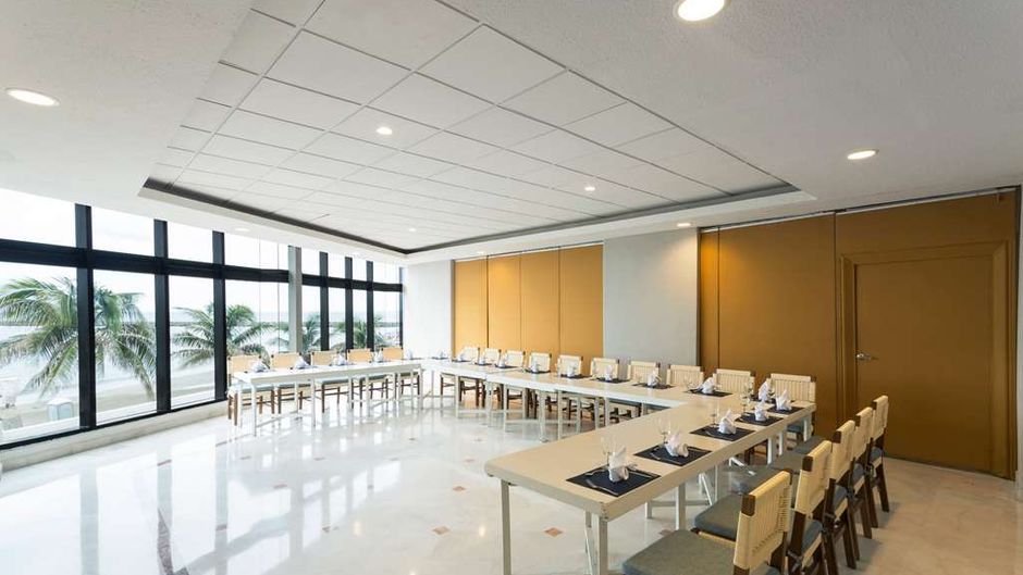 DoubleTree by Hilton Hotel Veracruz Meeting