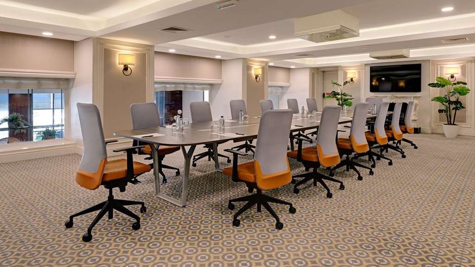 DoubleTree by Hilton Hotel Van Meeting