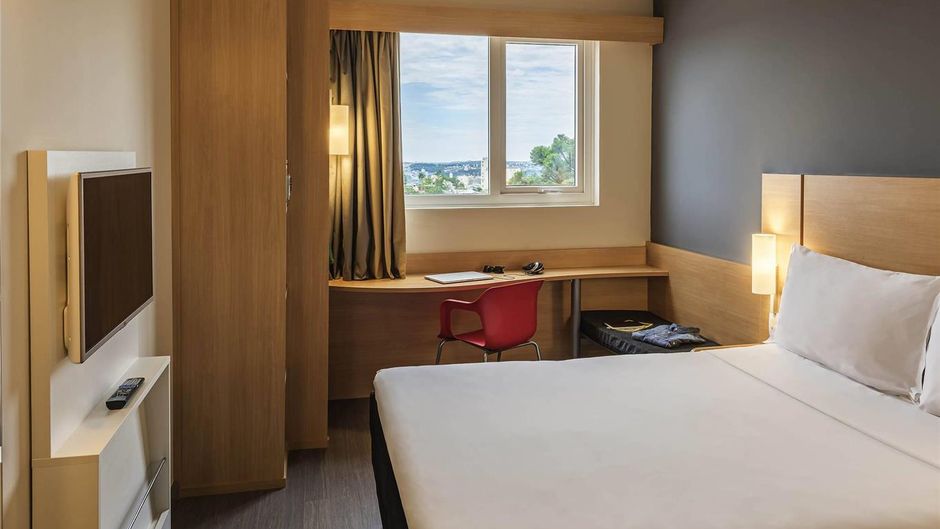 Ibis Chapeco Room
