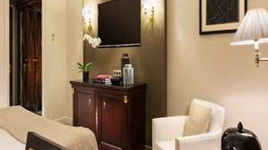 Hotel Francois 1er Room