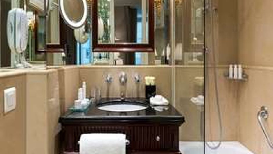 Hotel Francois 1er Room