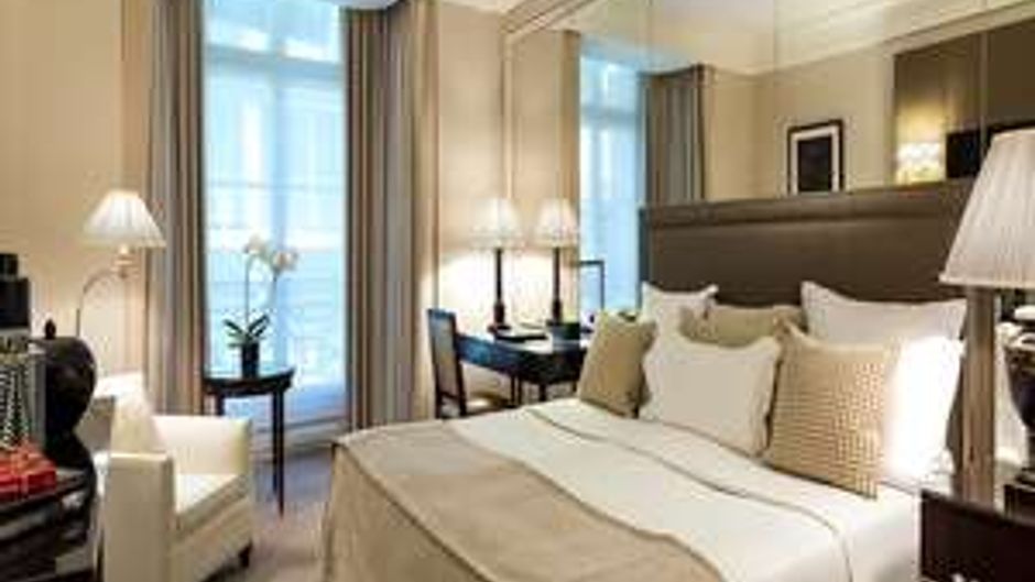 Hotel Francois 1er Room