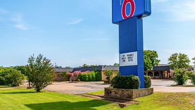 Motel 6 Natchitoches