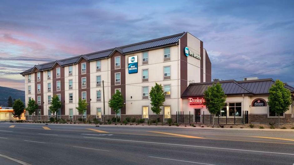 Best Western Pacific Inn Exterior