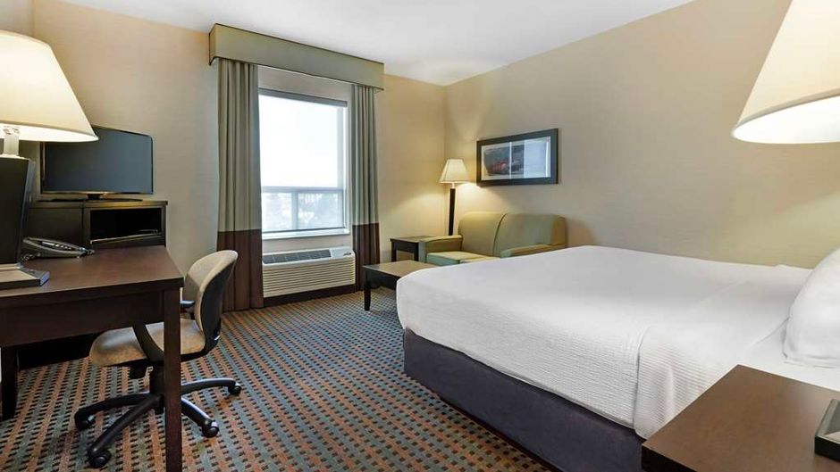 Best Western Pacific Inn Room