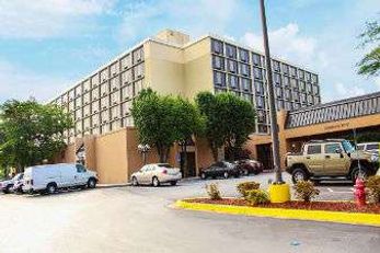 Ramada Plaza Atlanta Airport Hotel
