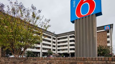 Motel 6 Columbus Downtown