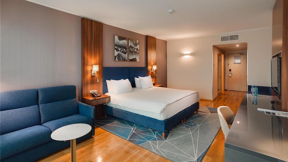 DoubleTree by Hilton Cluj-City Plaza Room