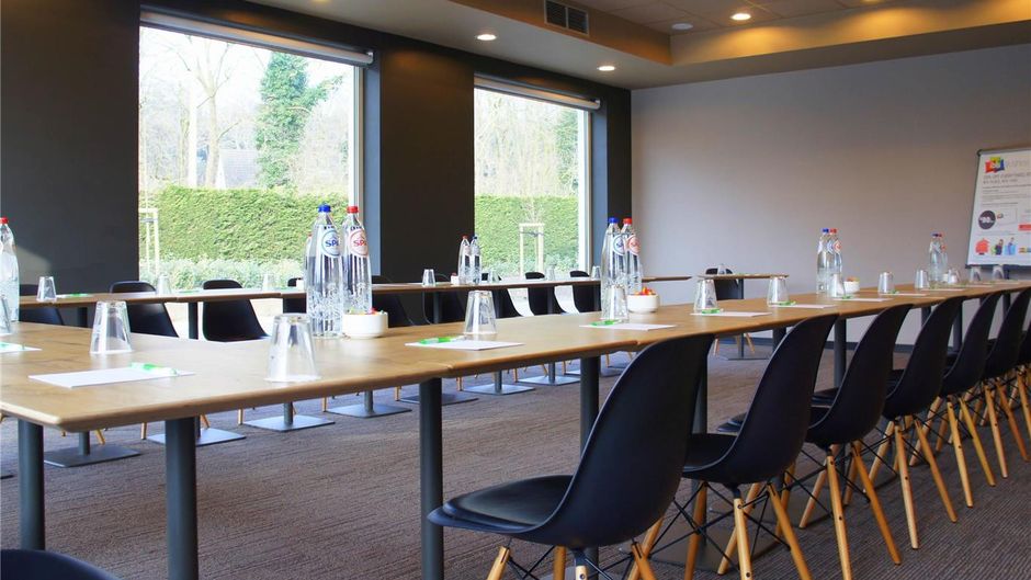 Ibis De Haan Meeting