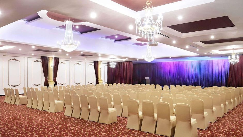 Mercure DaNang French Village Bana Hills Meeting