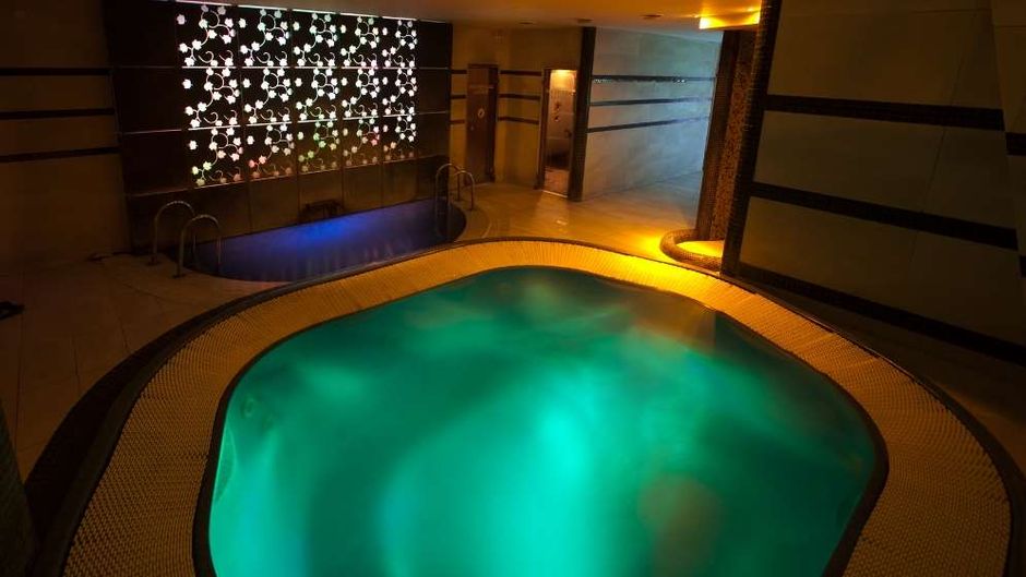 LH Hotel & Spa Pool