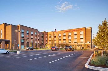 Hampton Inn & Suites Hood River