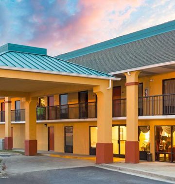 Super 8 Orangeburg Near i26