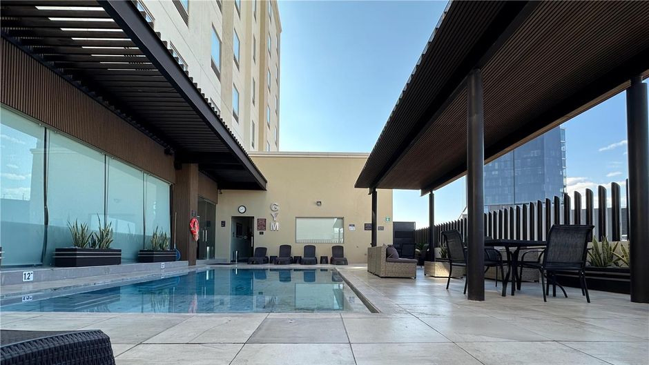 Best Western Plus Chihuahua Juventud Pool