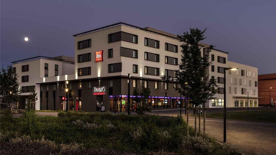 Ibis Saint Quentin en Yvelines Velodrome Other