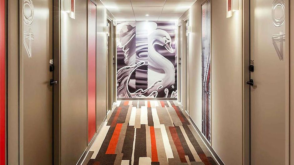 Ibis Saint Quentin en Yvelines Velodrome Room