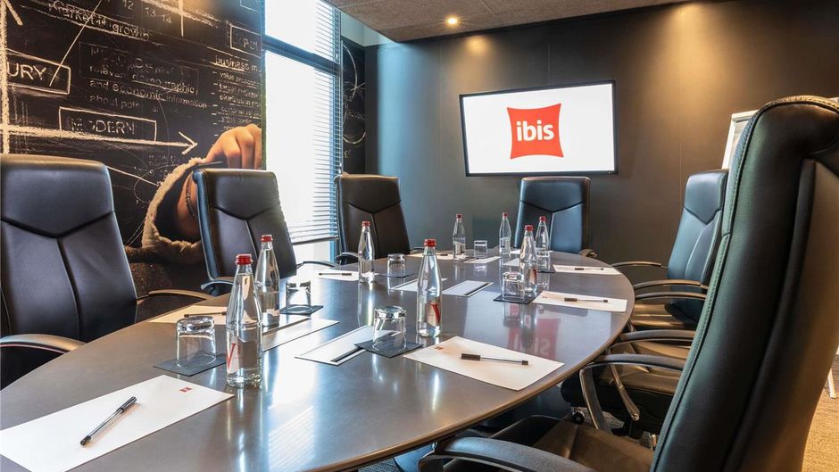 Ibis Saint Quentin en Yvelines Velodrome Other