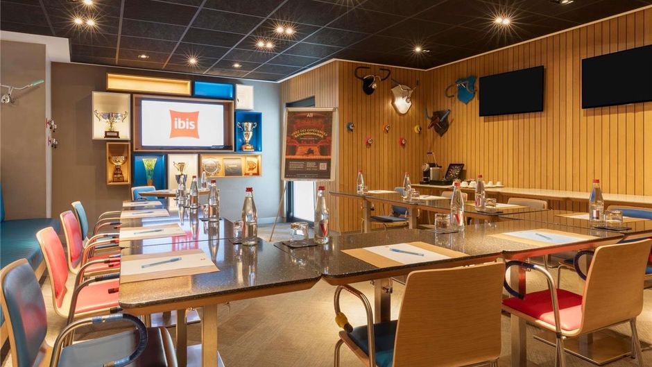 Ibis Saint Quentin en Yvelines Velodrome Other
