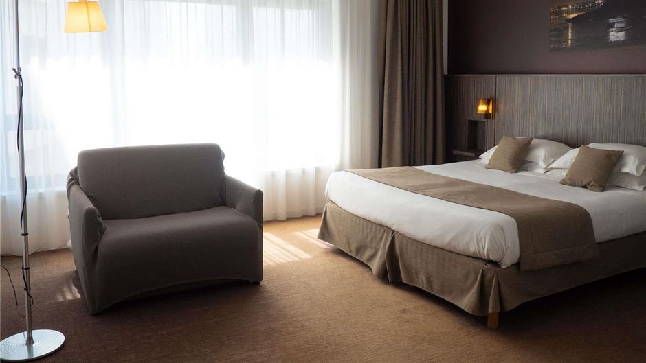 Mercure St Malo Balmoral Hotel Room