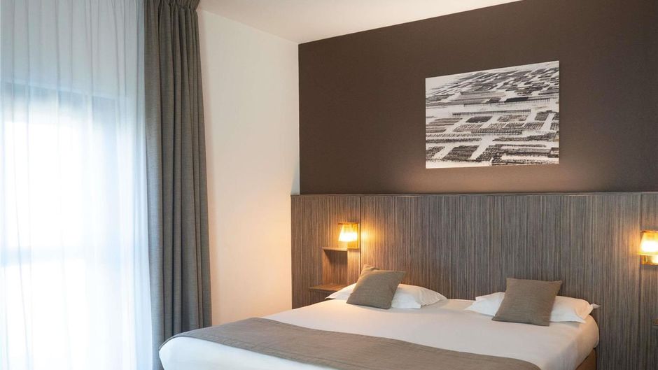 Mercure St Malo Balmoral Hotel Room