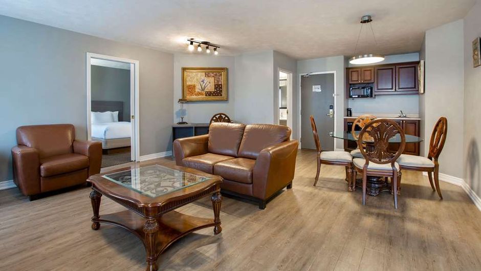 Days Inn & Suites Moncton Room