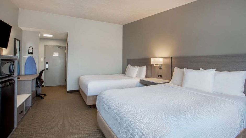 Days Inn & Suites Moncton Room