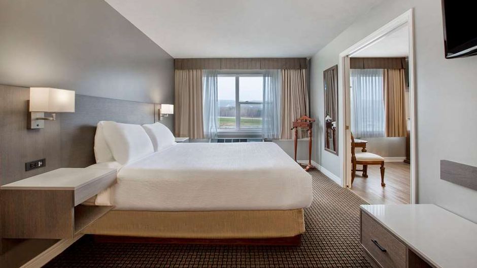 Days Inn & Suites Moncton Room