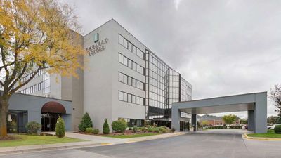 Embassy Suites Milwaukee Brookfield