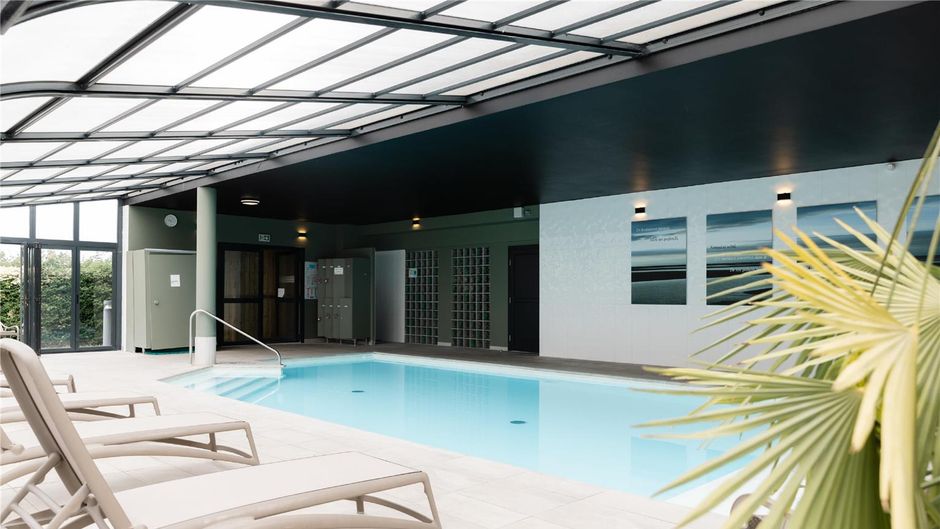 Kyriad Prestige Residence Cabourg Pool