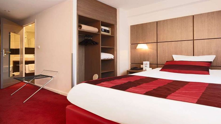 Kyriad Grenoble Centre Room