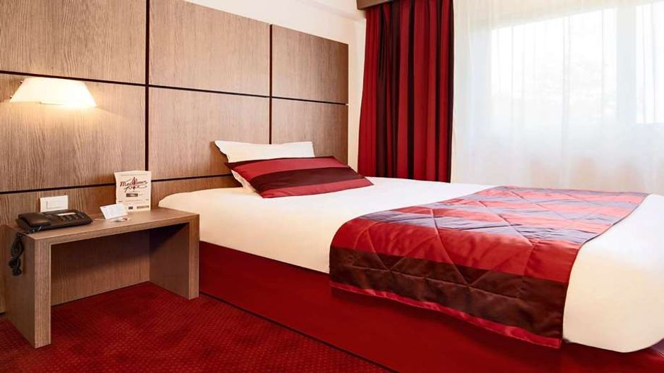 Kyriad Grenoble Centre Room