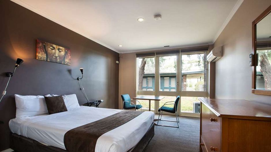 Burvale Hotel Room