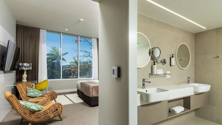 Pacific Hotel Cairns Room