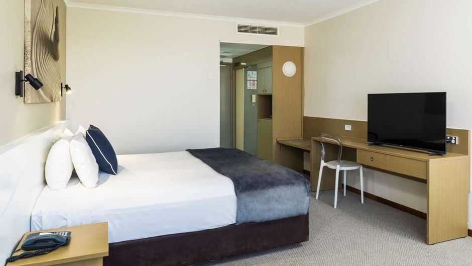 Pacific Hotel Cairns Room