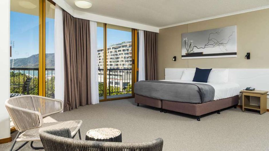 Pacific Hotel Cairns Room