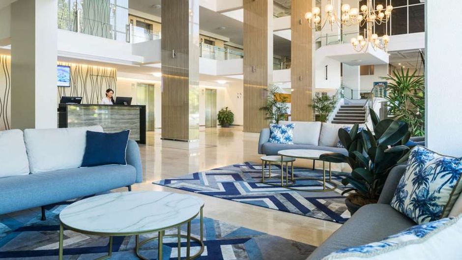 Pacific Hotel Cairns Lobby