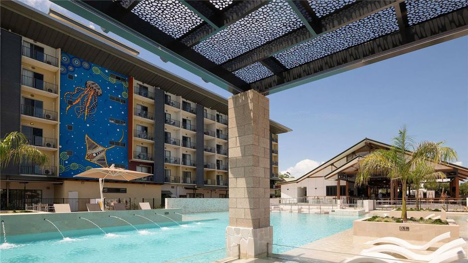 Novotel Darwin Airport Hotel Pool