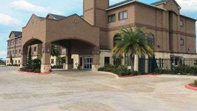 Baymont Inn & Suites Cuero