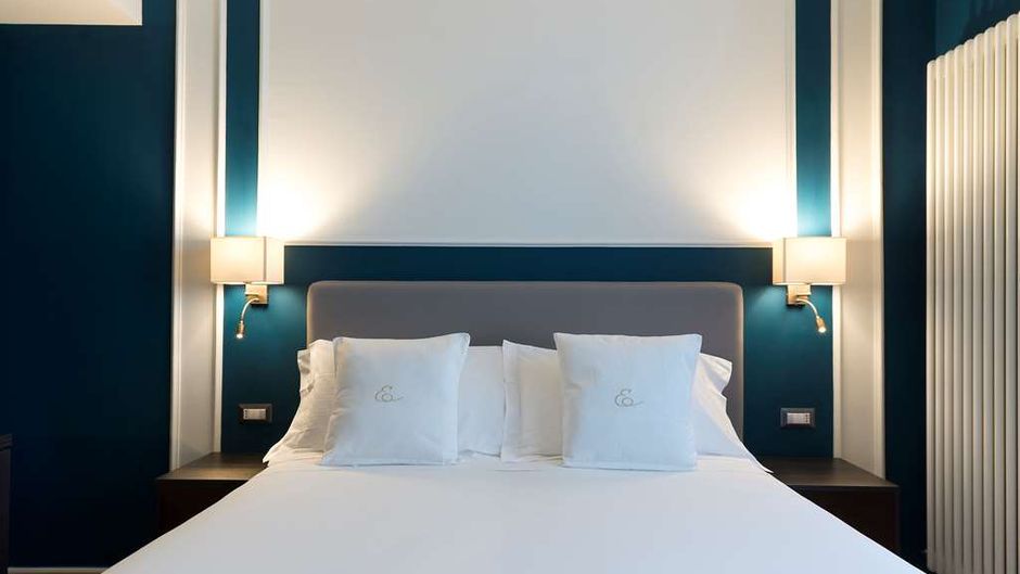 Executive Suite Hotel Room