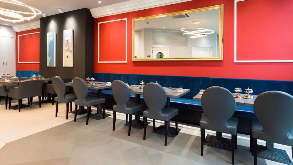 Executive Suite Hotel Restaurant