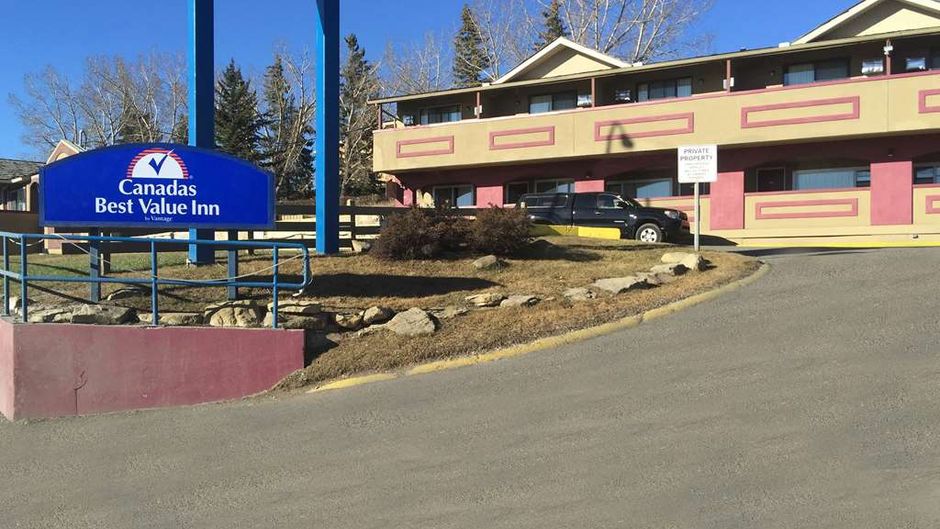 Canadas Best Value Inn Calgary/Chinook Exterior