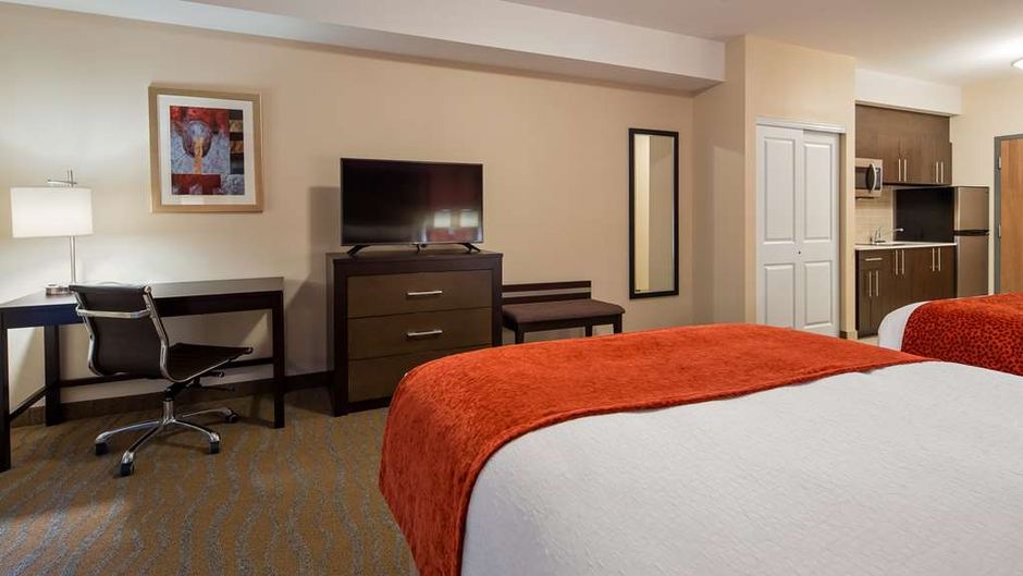 Best Western Plus Merritt Hotel Room