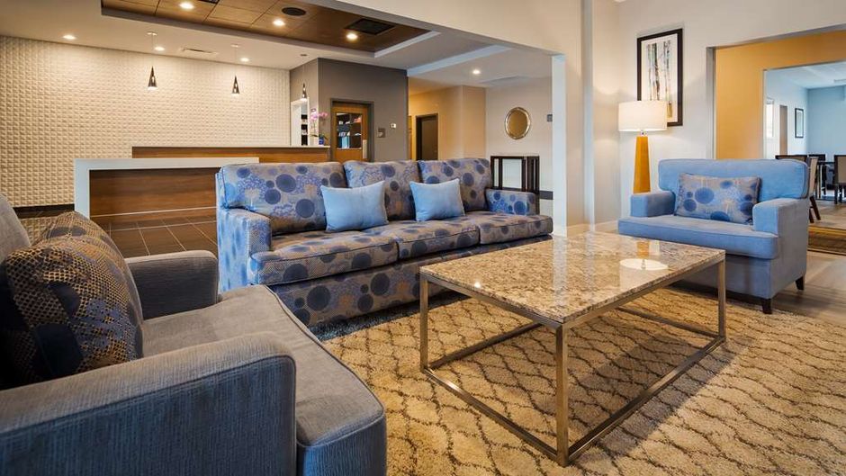 Best Western Plus Merritt Hotel Lobby