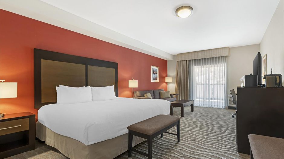 Best Western Plus Merritt Hotel Room