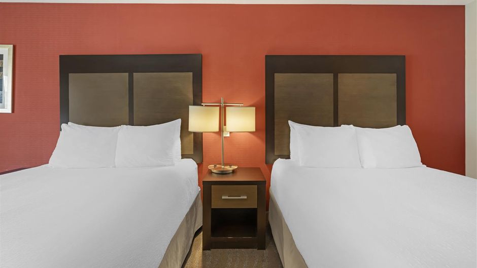Best Western Plus Merritt Hotel Room