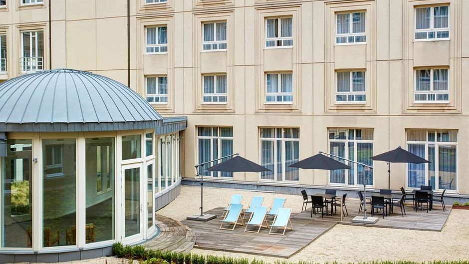 Hilton Garden Inn Brussels City Centre Exterior