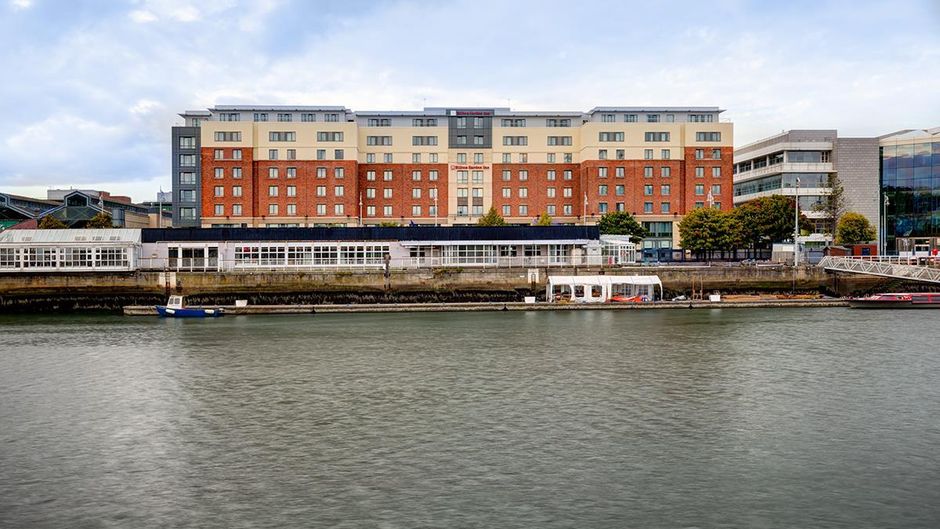 Hilton Garden Inn Dublin City Centre Exterior